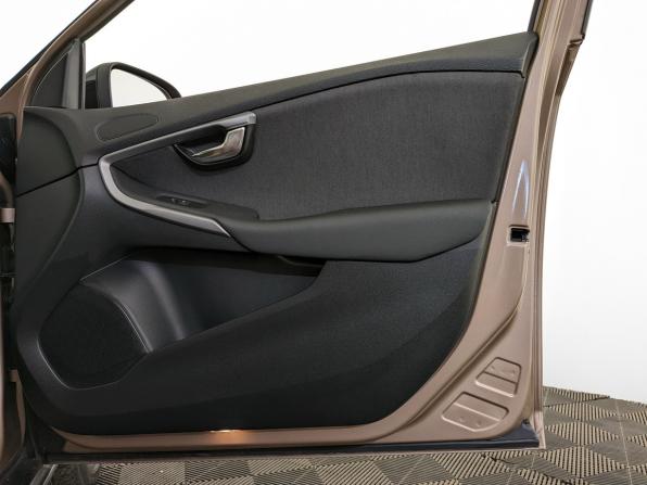 Volvo V40 Cross Country I с пробегом 2013 года, цена 1 650 000 рублей, 117941 км, хэтчбек, Автокод Объявления