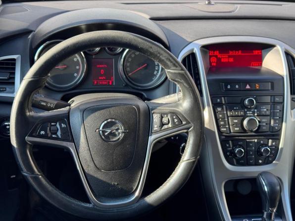 Opel Astra J с пробегом 2011 года, цена 530 000 рублей, 162000 км, хэтчбек, Автокод Объявления