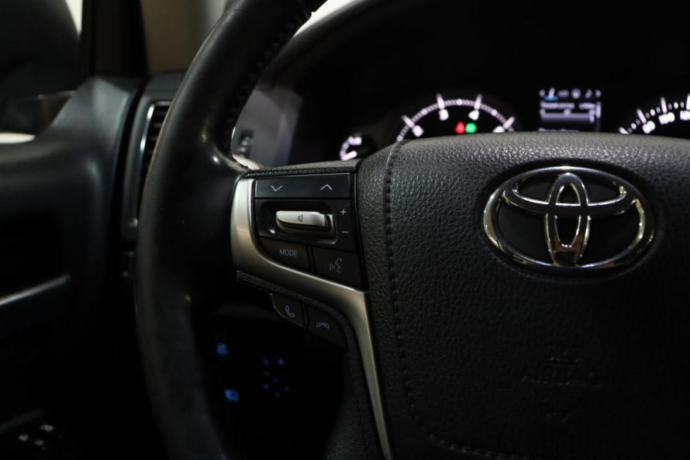 Toyota Land Cruiser 200 Series Рестайлинг 2 Сургут  - изображение 25
