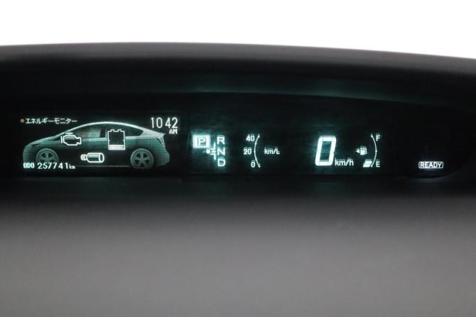 Toyota Prius III Рестайлинг (XW30) с пробегом 2012 года, цена 899 000 рублей, 256000 км, лифтбек, Автокод Объявления