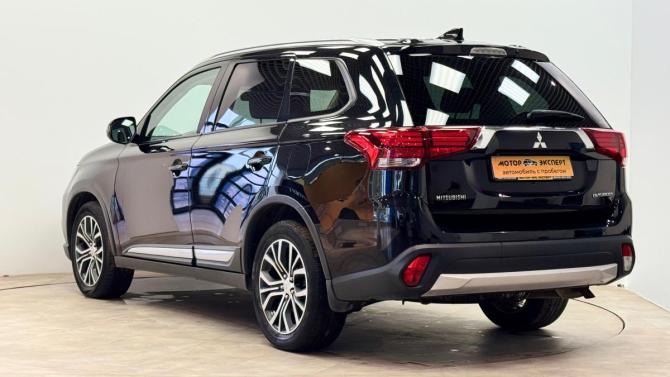 Mitsubishi Outlander III Рестайлинг 3 с пробегом 2018 года, цена 2 220 000 рублей, 102351 км, внедорожник, Автокод Объявления