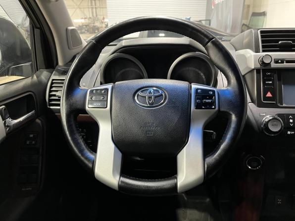 Toyota Land Cruiser Prado 150 Series Рестайлинг 1 с пробегом 2014 года, цена 3 330 000 рублей, 220450 км, внедорожник, Автокод Объявления