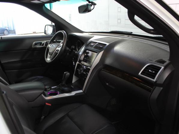 Ford Explorer V с пробегом 2014 года, цена 1 599 000 рублей, 175000 км, внедорожник, Автокод Объявления