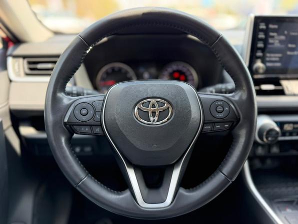 Toyota RAV4 V (XA50) с пробегом 2021 года, цена 2 990 000 рублей, 23411 км, внедорожник, Автокод Объявления