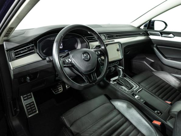 Volkswagen Passat B8 с пробегом 2019 года, цена 2 549 700 рублей, 102998 км, седан, Автокод Объявления