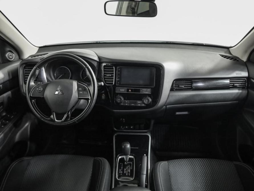 Mitsubishi Outlander III Рестайлинг 3 Санкт-Петербург  - изображение 10