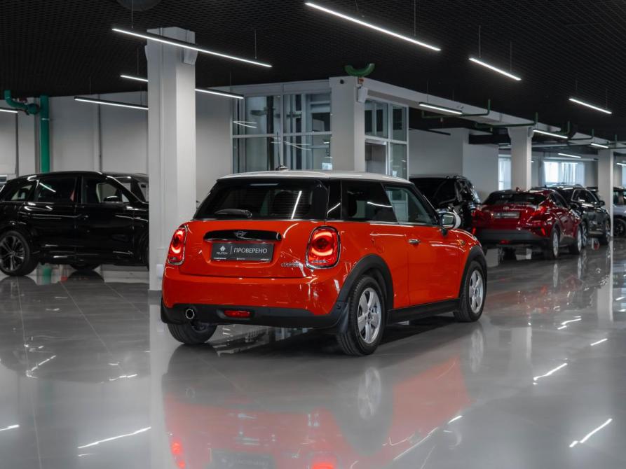 Mini Hatch III (F55/F56) Москва  - изображение 5