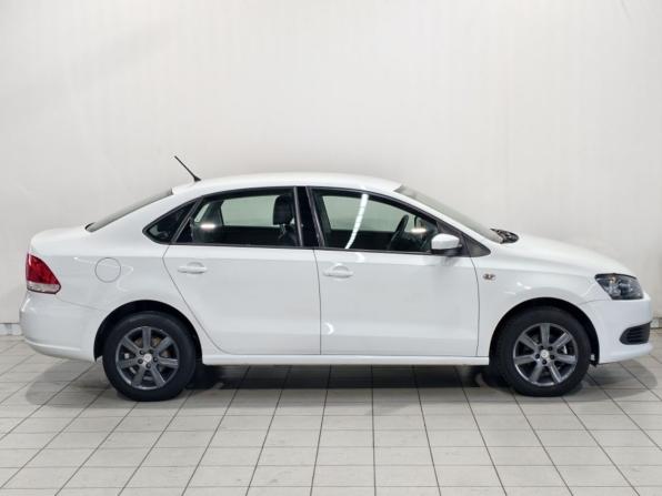 Volkswagen Polo V с пробегом 2015 года, цена 1 075 000 рублей, 86791 км, седан, Автокод Объявления