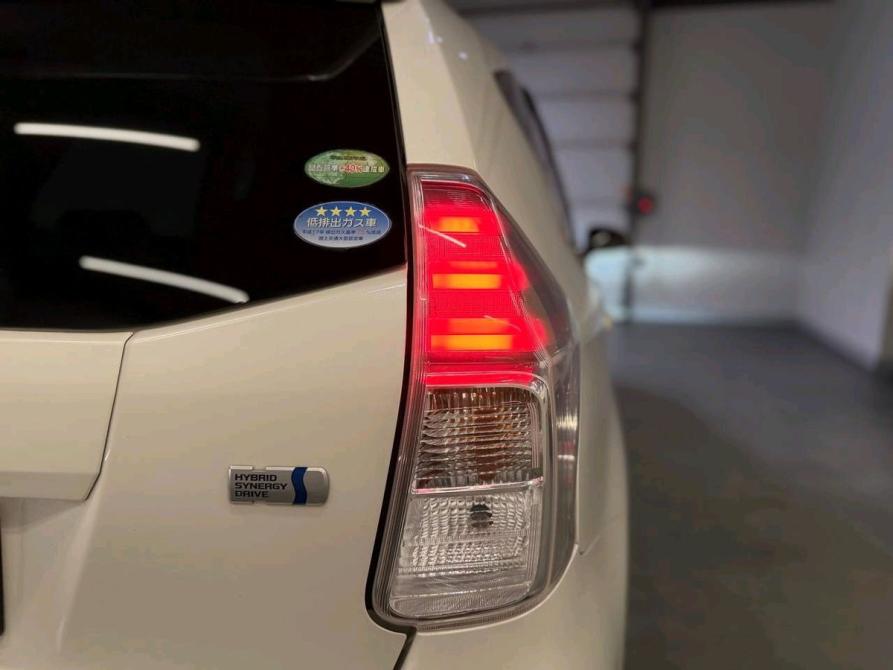 Toyota Prius Alpha I (ZVW40/41) Рестайлинг Новосибирск  - изображение 8