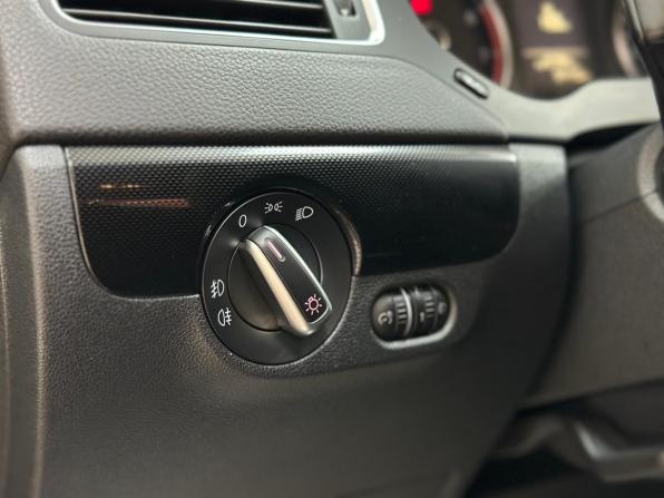 Volkswagen Jetta VI с пробегом 2014 года, цена 1 390 000 рублей, 94440 км, седан, Автокод Объявления