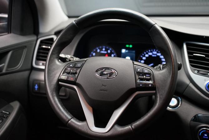 Hyundai Tucson III с пробегом 2017 года, цена 2 133 000 рублей, 135700 км, внедорожник, Автокод Объявления