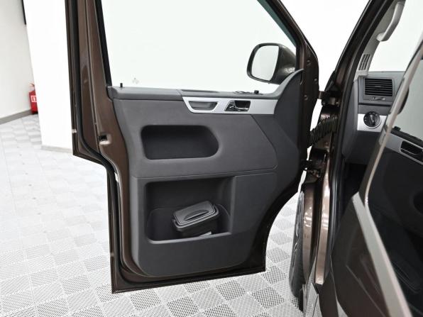 Volkswagen Multivan T5 Рестайлинг с пробегом 2014 года, цена 1 819 000 рублей, 124137 км, минивэн, Автокод Объявления