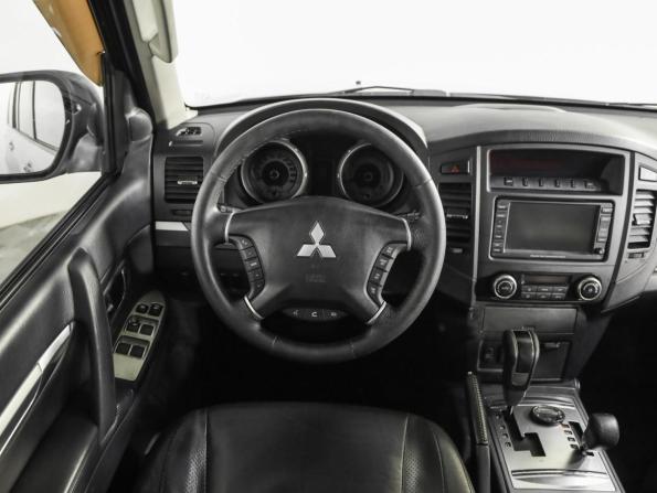 Mitsubishi Pajero IV Рестайлинг 1 с пробегом 2011 года, цена 1 625 000 рублей, 249283 км, внедорожник, Автокод Объявления