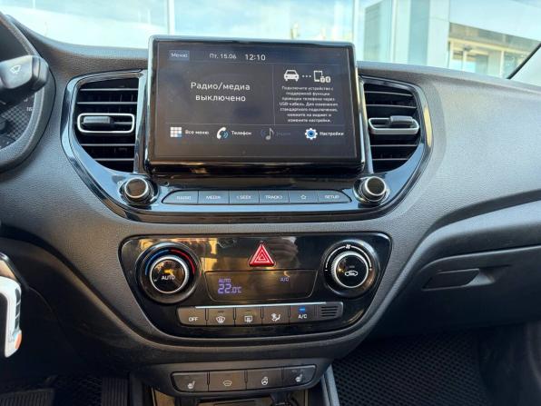 Hyundai Solaris II Рестайлинг с пробегом 2020 года, цена 1 055 000 рублей, 241350 км, седан, Автокод Объявления