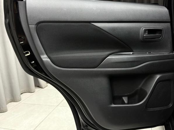 Mitsubishi Outlander III Рестайлинг 2 с пробегом 2018 года, цена 2 299 000 рублей, 88594 км, внедорожник, Автокод Объявления