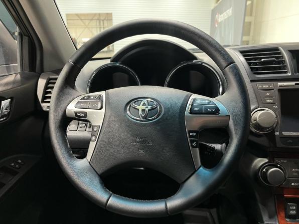 Toyota Highlander II (XU40) Рестайлинг с пробегом 2010 года, цена 1 620 000 рублей, 209500 км, внедорожник, Автокод Объявления