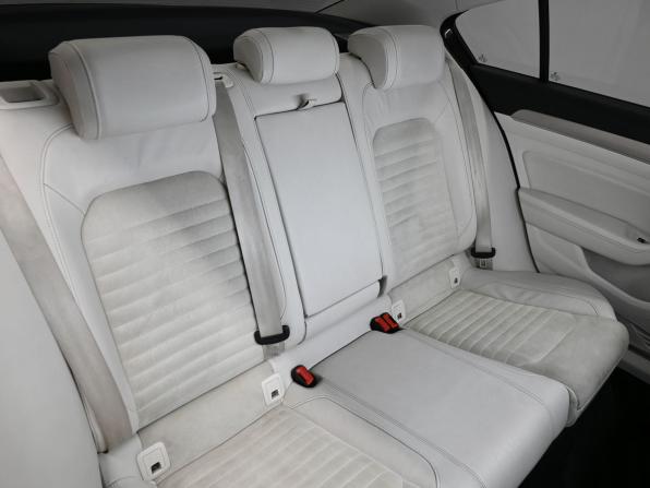 Volkswagen Passat B8 с пробегом 2015 года, цена 1 615 000 рублей, 211345 км, седан, Автокод Объявления