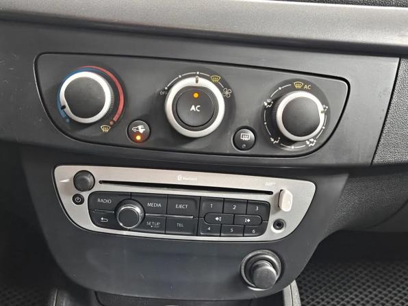 Renault Fluence I Рестайлинг с пробегом 2013 года, цена 749 000 рублей, 189663 км, седан, Автокод Объявления