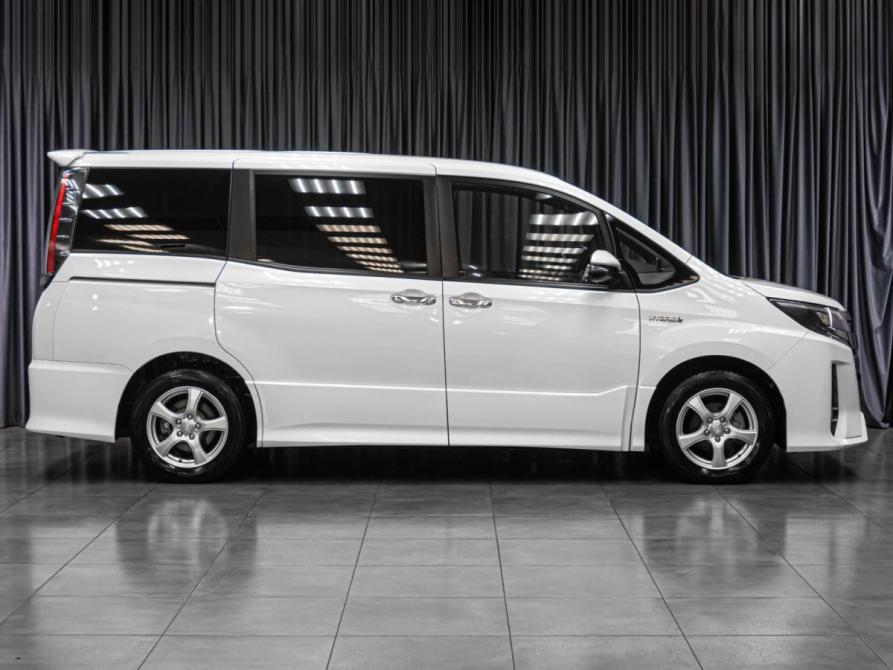 Toyota Noah III (R80) Рестайлинг Тюмень  - изображение 5