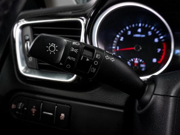 Kia Ceed III с пробегом 2019 года, цена 1 689 000 рублей, 98293 км, хэтчбек, Автокод Объявления