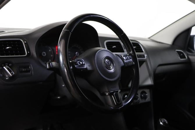 Volkswagen Polo V с пробегом 2013 года, цена 769 990 рублей, 142700 км, седан, Автокод Объявления
