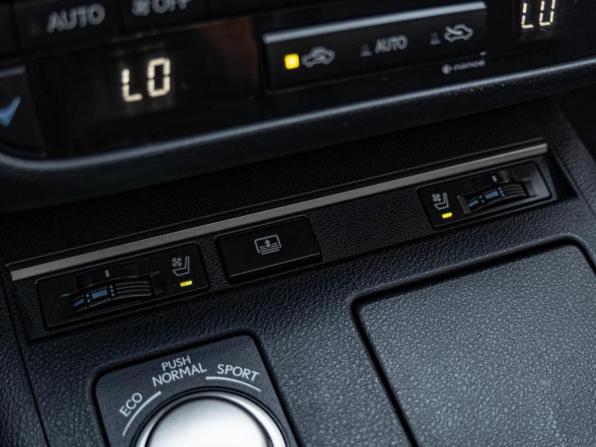 Lexus ES VI с пробегом 2013 года, цена 2 240 000 рублей, 108595 км, седан, Автокод Объявления