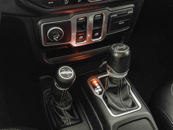 Jeep Wrangler IV (JL) с пробегом 2018 года, цена 3 515 000 рублей, 146114 км, внедорожник, Автокод Объявления
