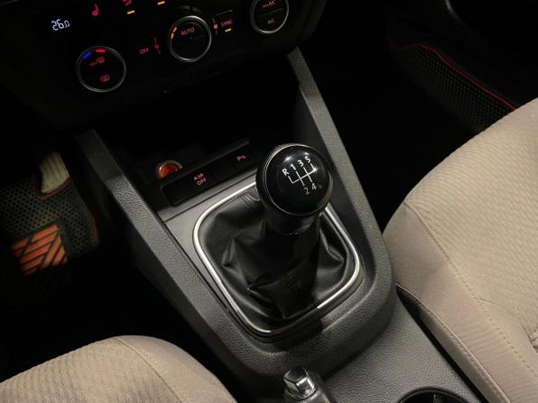Volkswagen Jetta VI с пробегом 2012 года, цена 979 000 рублей, 224593 км, седан, Автокод Объявления