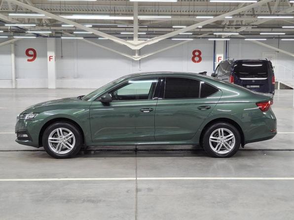 Skoda Octavia IV (A8) с пробегом 2021 года, цена 2 420 000 рублей, 91747 км, лифтбек, Автокод Объявления