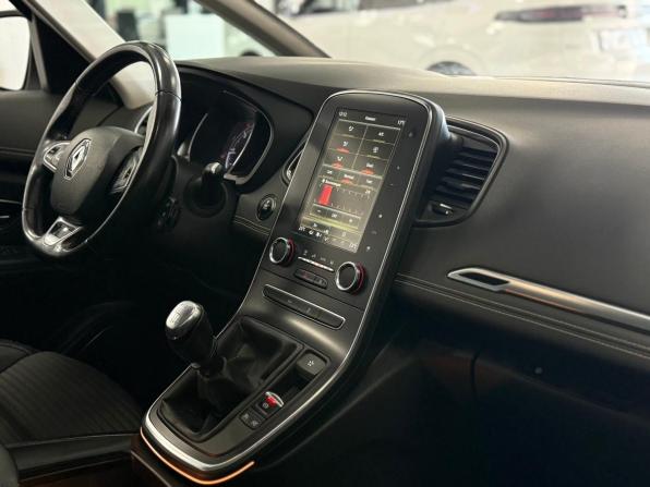 Renault Scenic IV с пробегом 2019 года, цена 1 750 000 рублей, 155609 км, компактвэн, Автокод Объявления
