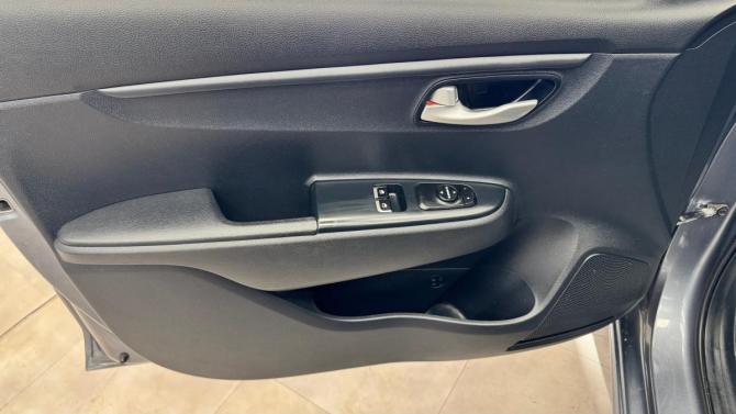 Kia Rio IV с пробегом 2018 года, цена 1 095 000 рублей, 82167 км, седан, Автокод Объявления