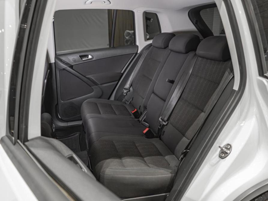 Volkswagen Tiguan I Рестайлинг Мурманск  - изображение 9
