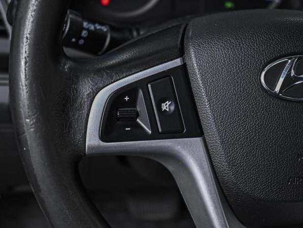 Hyundai Solaris I с пробегом 2013 года, цена 899 000 рублей, 177237 км, седан, Автокод Объявления
