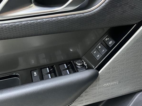Land Rover Range Rover Velar I с пробегом 2018 года, цена 3 815 000 рублей, 115892 км, внедорожник, Автокод Объявления