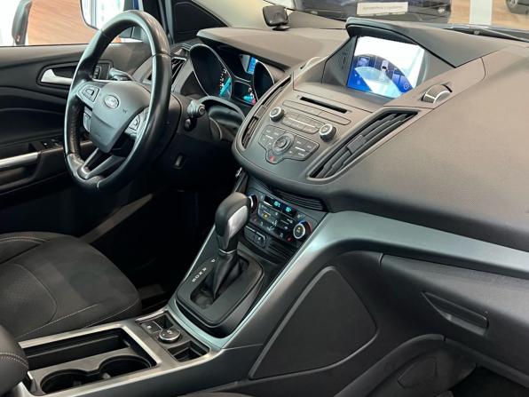 Ford Kuga II Рестайлинг с пробегом 2017 года, цена 1 640 000 рублей, 140057 км, внедорожник, Автокод Объявления