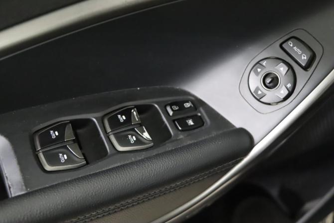 Hyundai Santa Fe III Рестайлинг с пробегом 2018 года, цена 2 499 990 рублей, 101399 км, внедорожник, Автокод Объявления