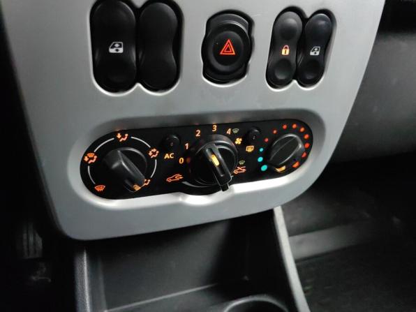 Renault Sandero I с пробегом 2012 года, цена 449 000 рублей, 236963 км, хэтчбек, Автокод Объявления