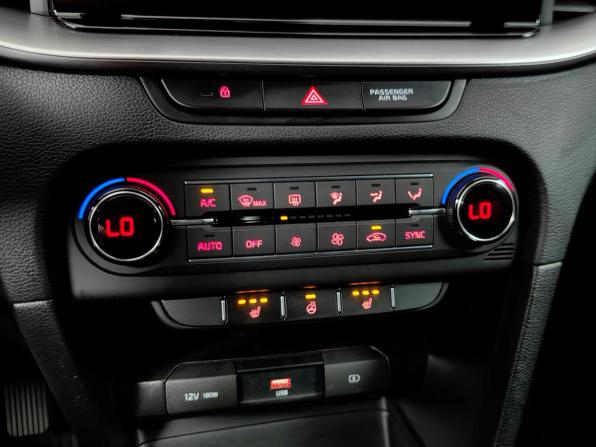 Kia Ceed III с пробегом 2020 года, цена 1 785 000 рублей, 96138 км, универсал, Автокод Объявления