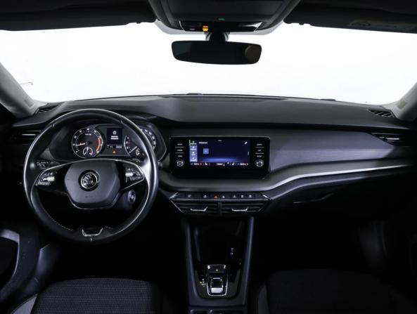 Skoda Octavia IV (A8) с пробегом 2021 года, цена 2 241 000 рублей, 63880 км, лифтбек, Автокод Объявления