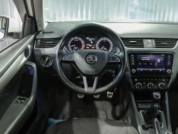 Skoda Octavia III (A7) Рестайлинг с пробегом 2019 года, цена 1 699 000 рублей, 90584 км, лифтбек, Автокод Объявления