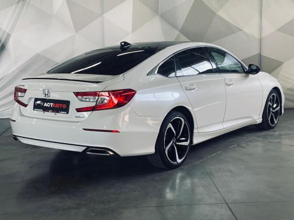 Honda Accord X Рестайлинг с пробегом 2021 года, цена 2 351 000 рублей, 79980 км, седан, Автокод Объявления