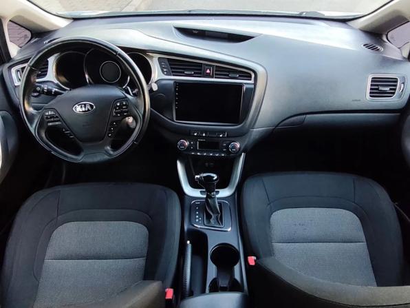 Kia Ceed II с пробегом 2015 года, цена 1 035 000 рублей, 111999 км, хэтчбек, Автокод Объявления