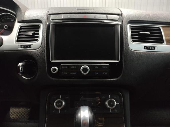 Volkswagen Touareg II Рестайлинг с пробегом 2015 года, цена 2 533 000 рублей, 308921 км, внедорожник, Автокод Объявления