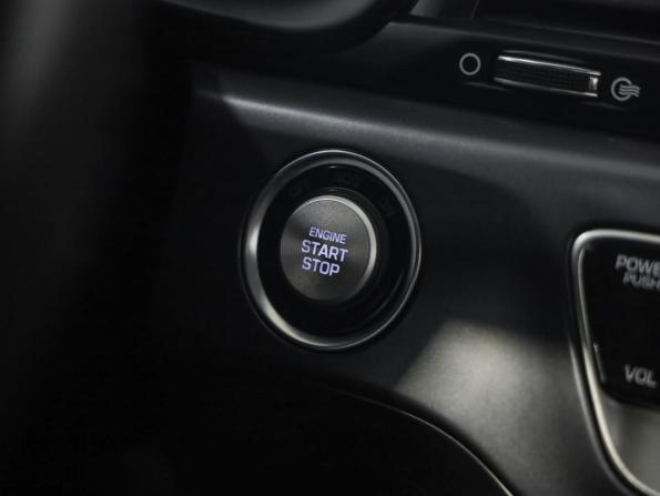 Hyundai Sonata VII (LF) Рестайлинг с пробегом 2018 года, цена 1 599 000 рублей, 174835 км, седан, Автокод Объявления