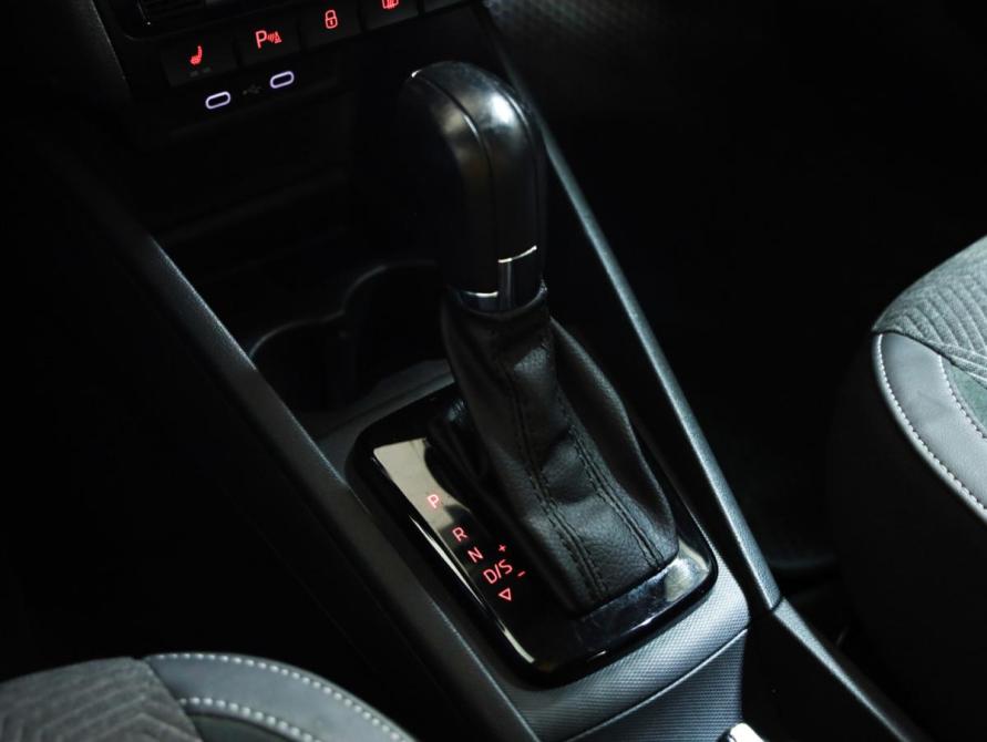 Volkswagen Polo VI Санкт-Петербург  - изображение 17