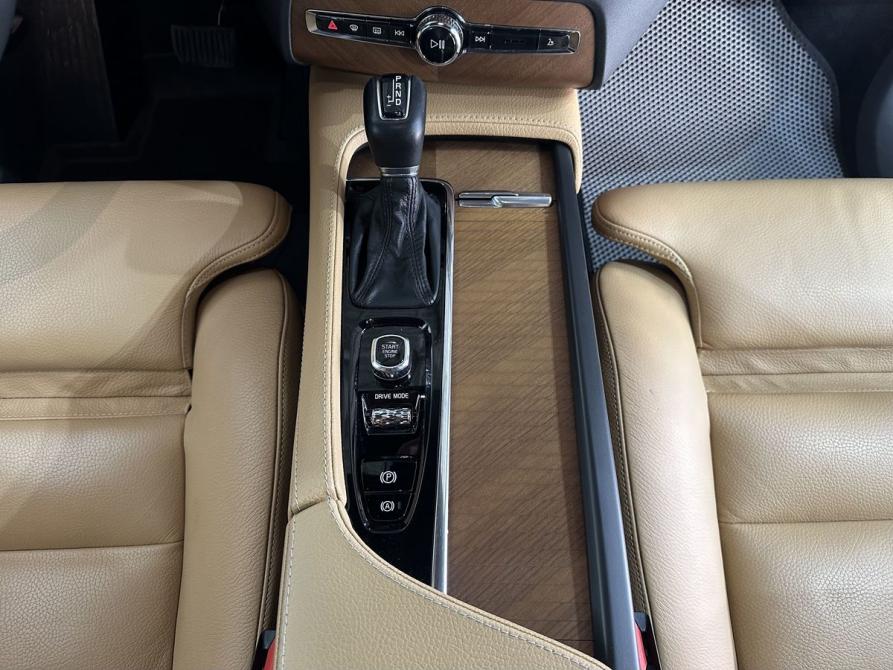 Volvo XC90 II Москва  - изображение 17