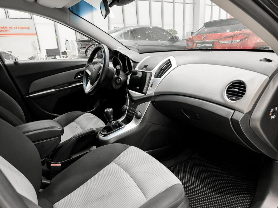 Chevrolet Cruze I Рестайлинг Казань  - изображение 13