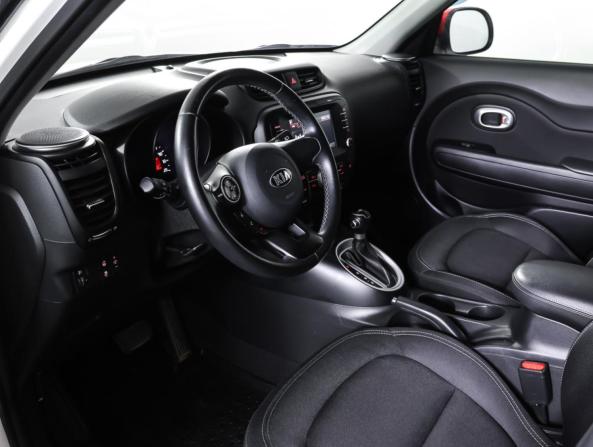 Kia Soul II Рестайлинг с пробегом 2017 года, цена 1 789 000 рублей, 67000 км, хэтчбек, Автокод Объявления