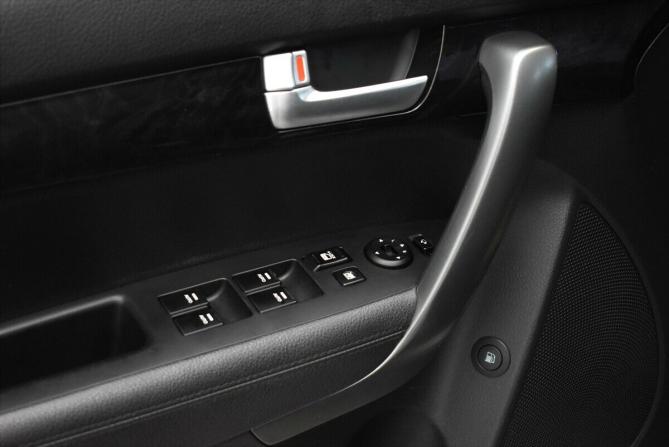 Kia Sorento II Рестайлинг с пробегом 2013 года, цена 1 670 000 рублей, 182589 км, внедорожник, Автокод Объявления