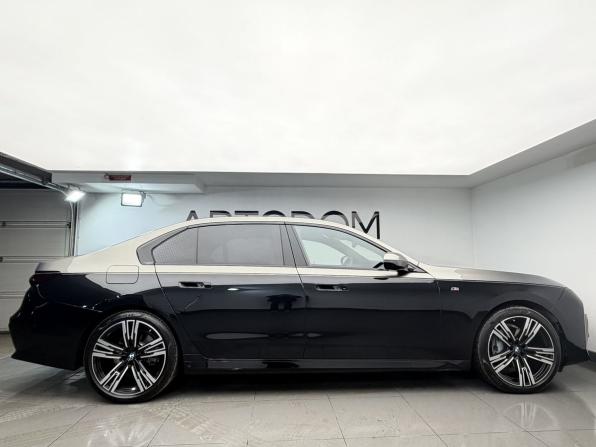 BMW 7 серии VII (G70) с пробегом 2023 года, цена 15 300 000 рублей, 11587 км, седан, Автокод Объявления